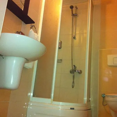 Hotel Carikci *